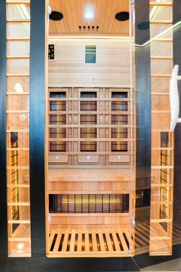 Apartment Emma With Sauna Загреб Екстериор снимка
