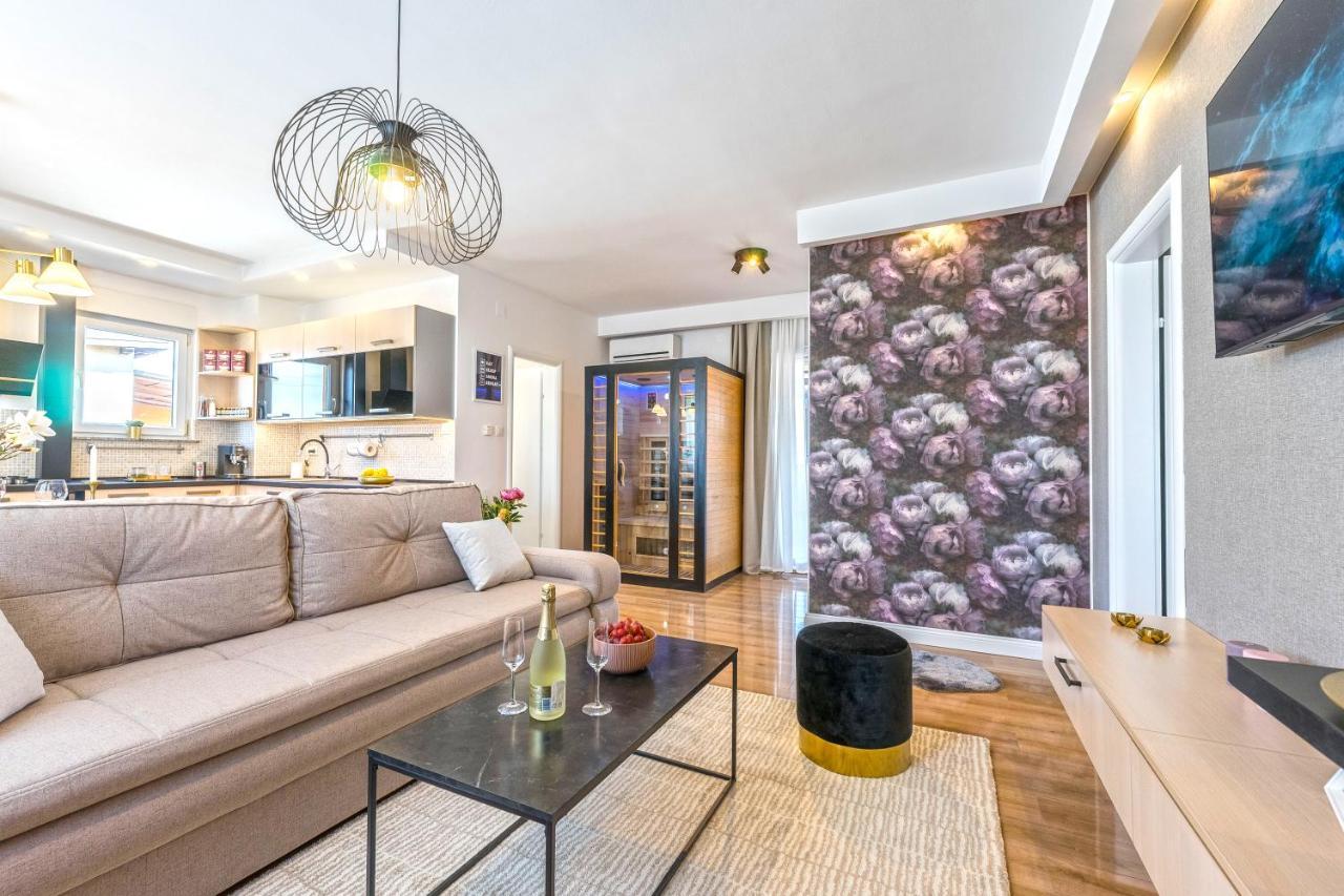 Apartment Emma With Sauna Загреб Екстериор снимка